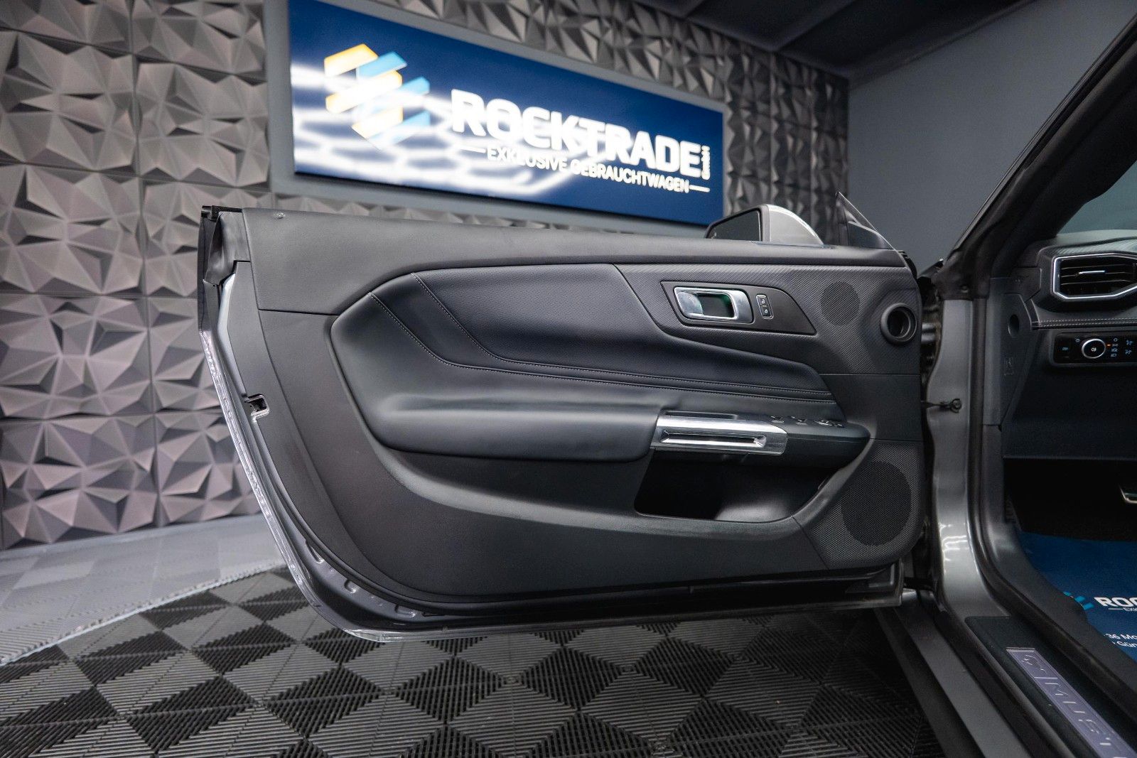 Fahrzeugabbildung Ford Mustang GT Cabrio DARK HORSE PREMIUM MY2024 LED
