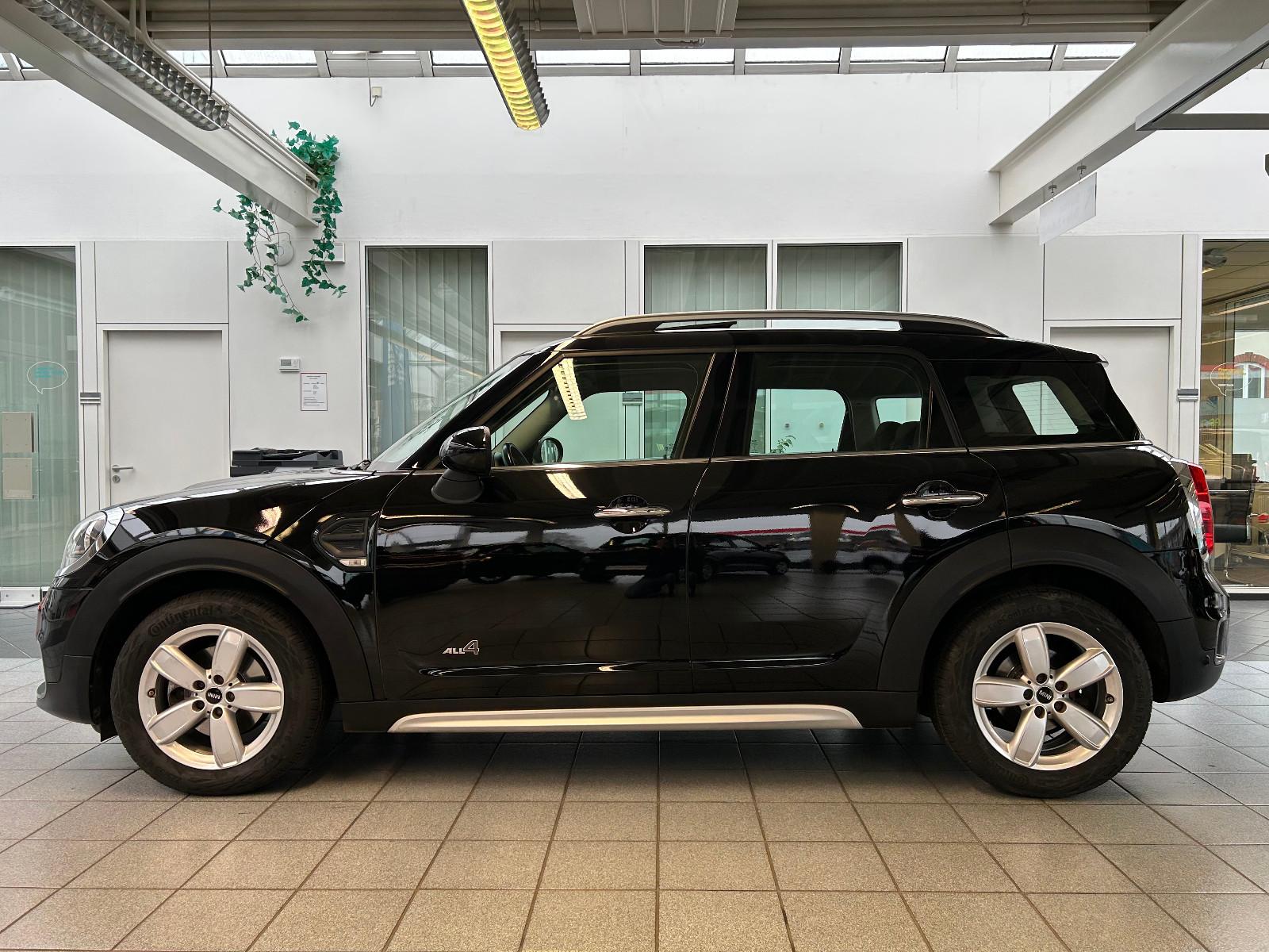 MINI Cooper Countryman ALL4, Navi, CarPlay, Pepper