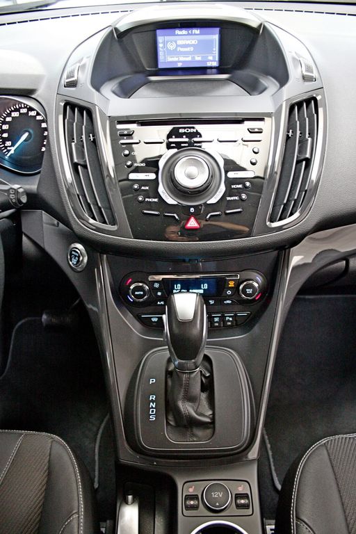 Ford Kuga 4x4  AHK BI XENON KAMERA NAVI 2.BESITZ
