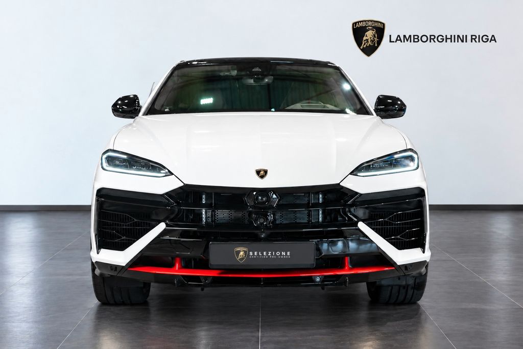 LAMBORGHINI Urus 2025