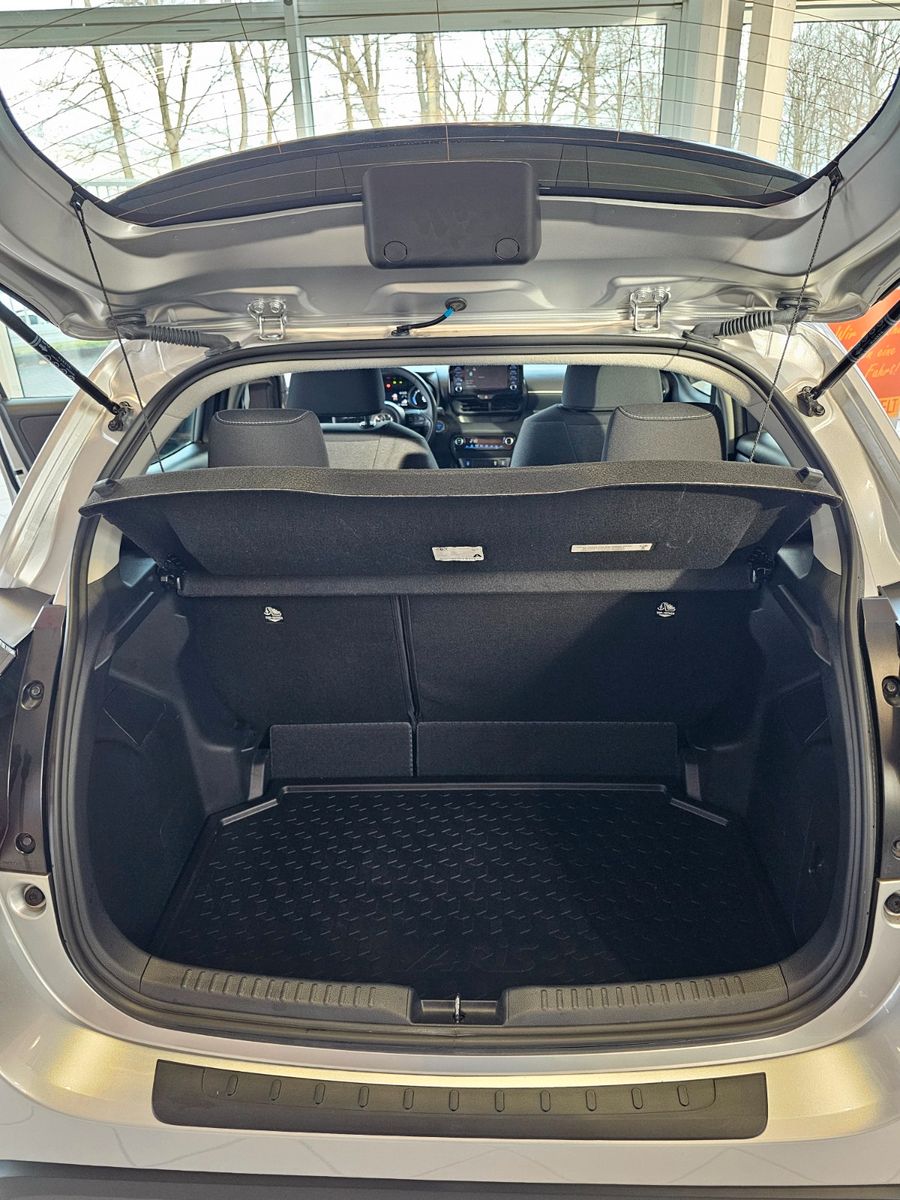 Fahrzeugabbildung Toyota Yaris Hybrid Team Deutschland / Comfort-Paket