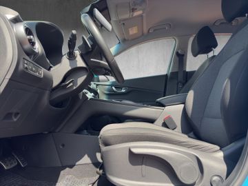 Hyundai Kona Select Elektro Kam.+KeyLess+Navi+SHZ+ACC