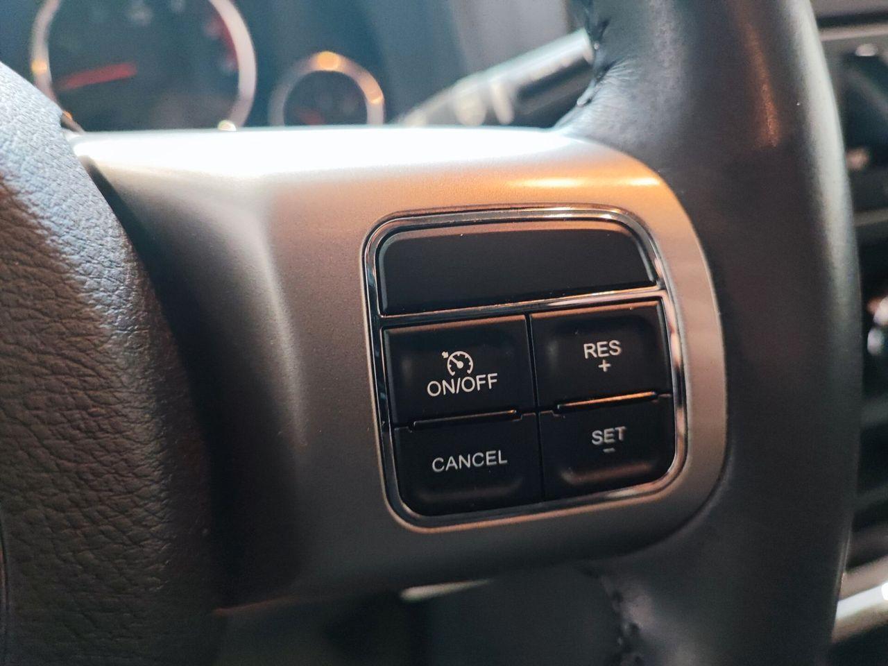 Jeep Compass 2012 — photo 12