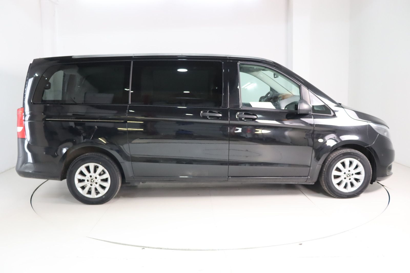 Fahrzeugabbildung Mercedes-Benz Vito Tourer 116 CDI lang Edition * 8 Sitze