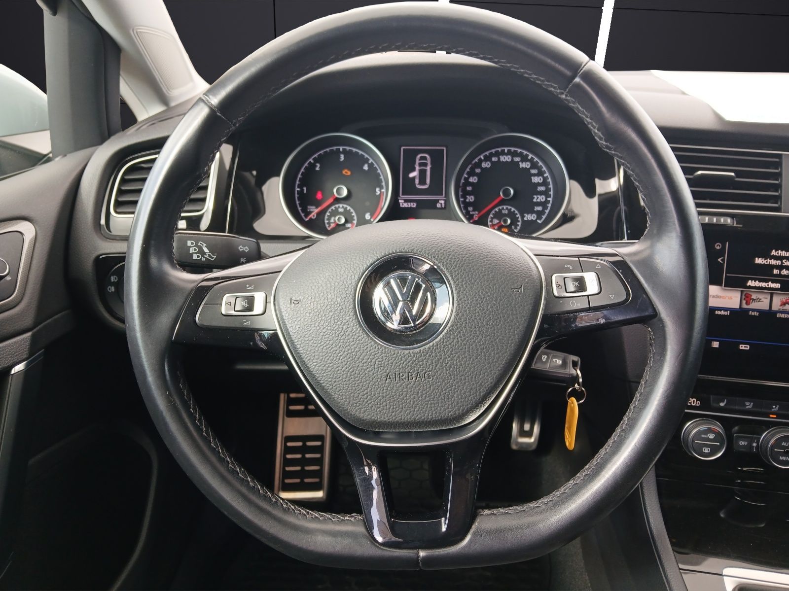 Fahrzeugabbildung Volkswagen Golf VII Variant TDI Join AHK Navi Climatronic P
