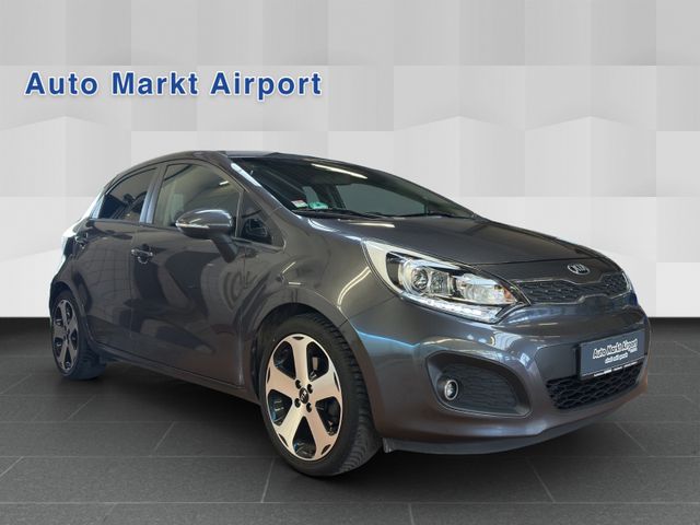 Kia Rio Spirit NAVI CAMERA 1.HAND PDC ALU AHK SHZ !