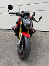 MV Agusta Brutale 1000 RR - MV AGUSTA 1000