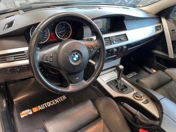 BMW 530 Touring 530d xDrive *HUD*NAVI*LEDER*PANO*SZH