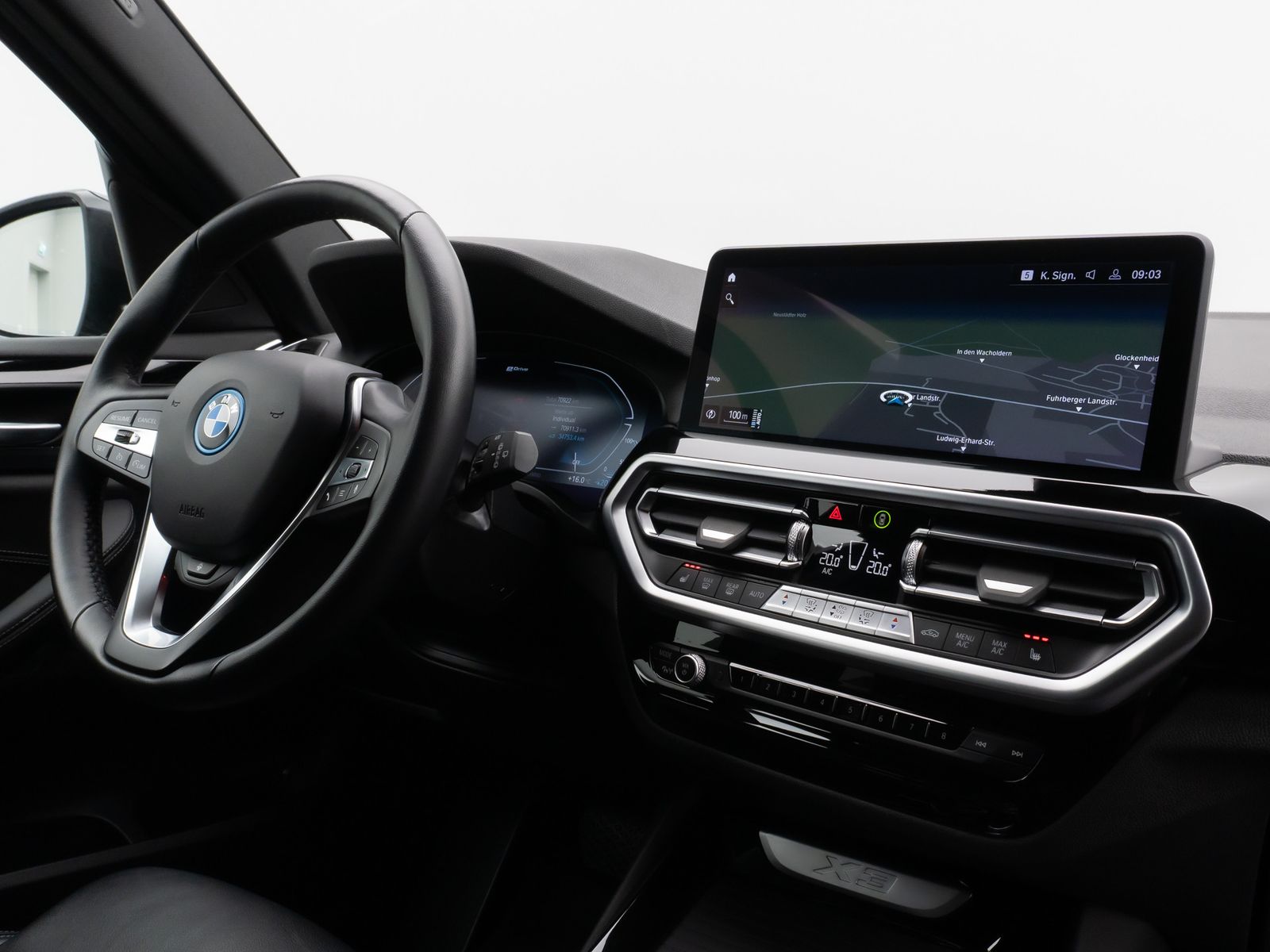 Fahrzeugabbildung BMW X3 xD30e Laser HUD DAB HiFi AHK Komfort 19Zoll