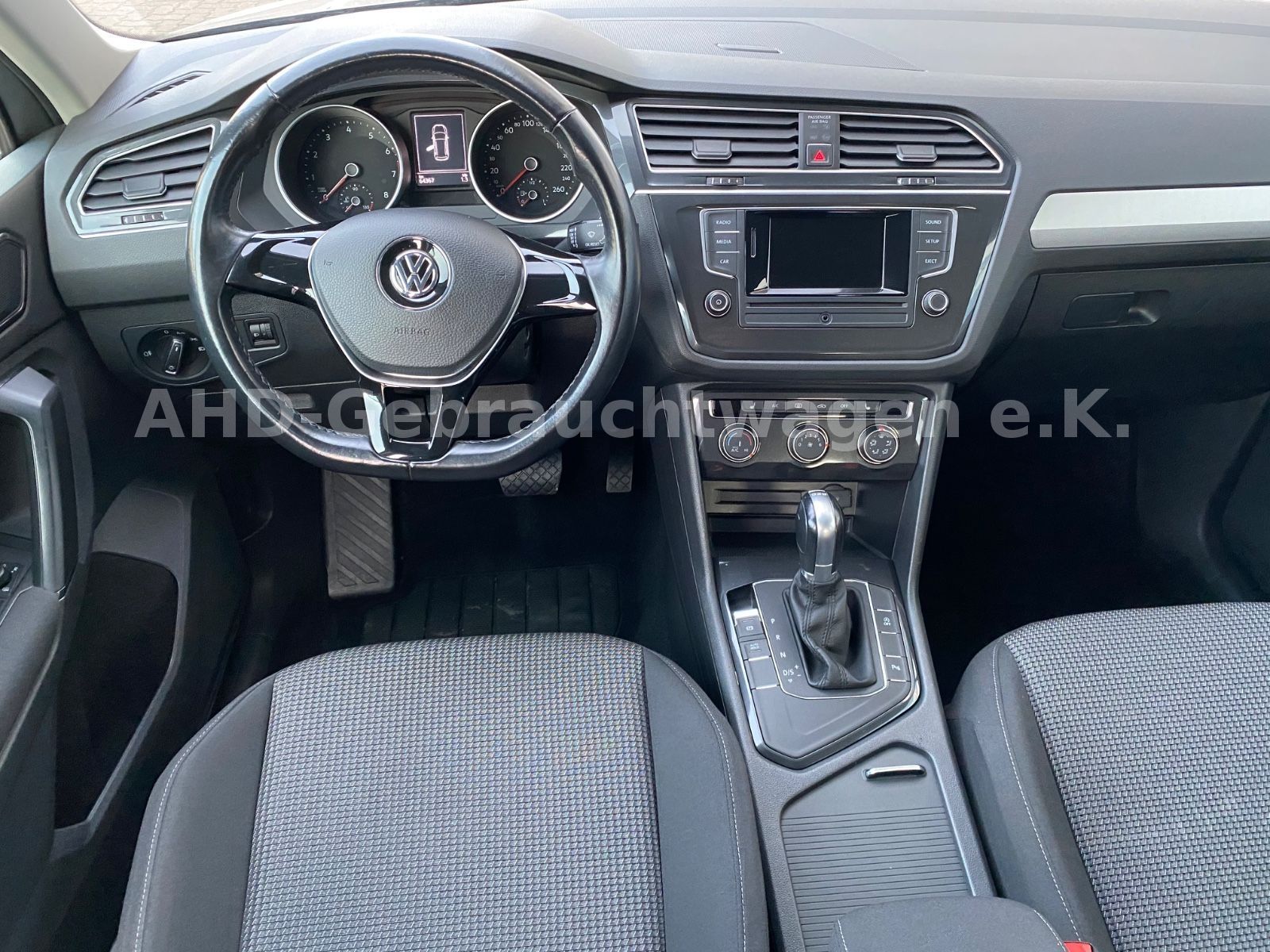 Fahrzeugabbildung Volkswagen Tiguan 1.4 TSI DSG