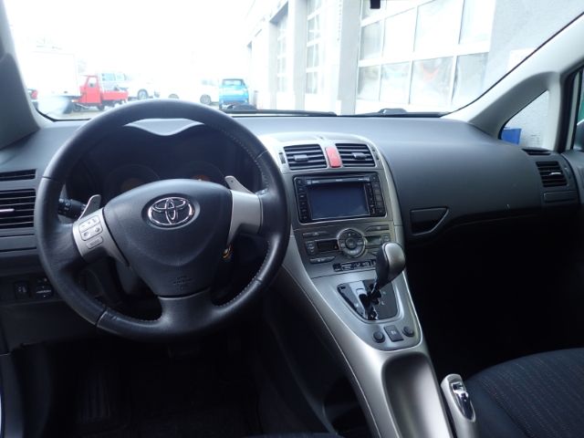 Fahrzeugabbildung Toyota Auris 1.6 Life Valvematic Navi Bluetooth USB Sch