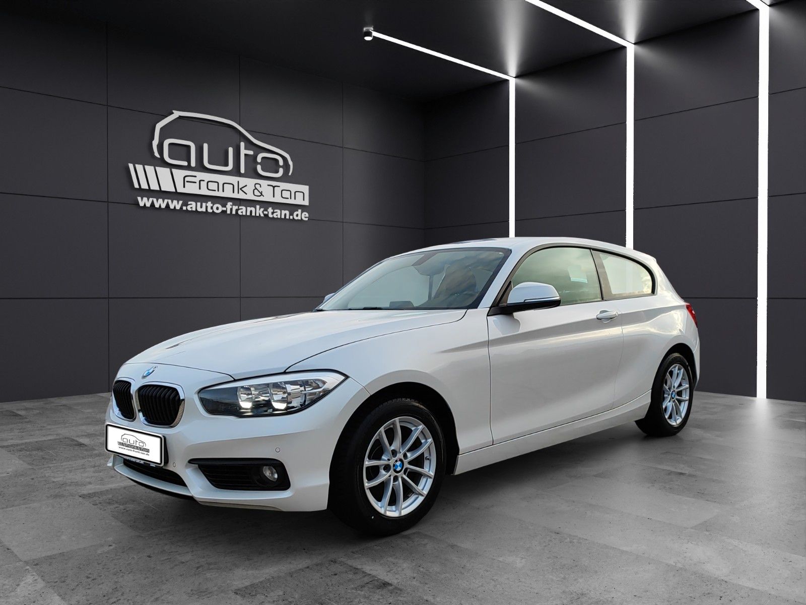Fahrzeugabbildung BMW 118 d xDrive Advantage*Navi*SitzHZ*Ambiente*PDC*