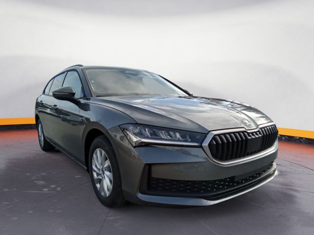 Skoda Superb Combi Essence -20% ACC|RFK|LED|Navi|Ca...