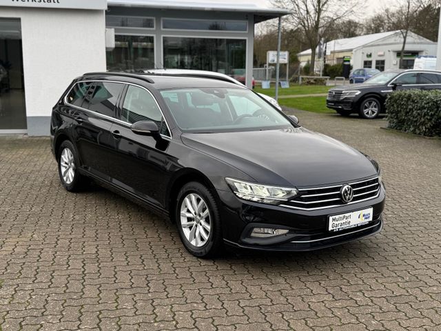 Volkswagen Passat Variant 1.5 TSI Business DSG Navi LED AHK