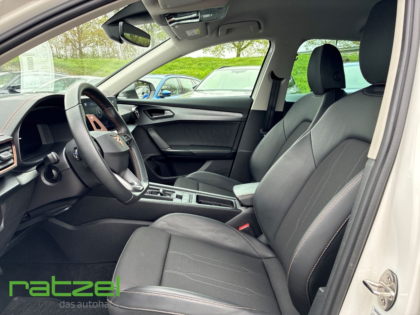 Fahrzeugabbildung CUPRA Formentor e-HYBRID Digitales Cockpit LED  ACC Am