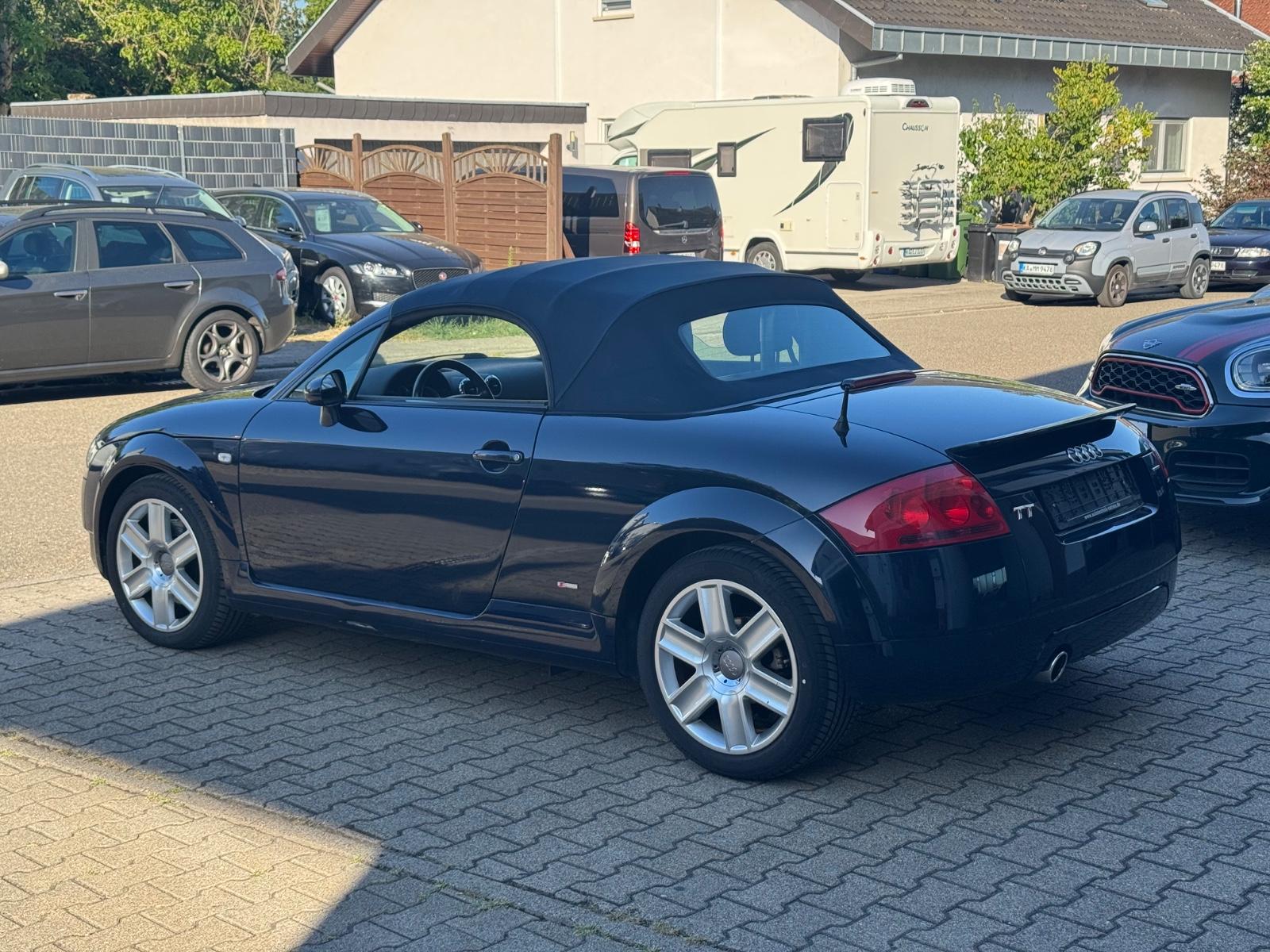 Audi TT Roadster 1.8T quattro 132 kW | S-line