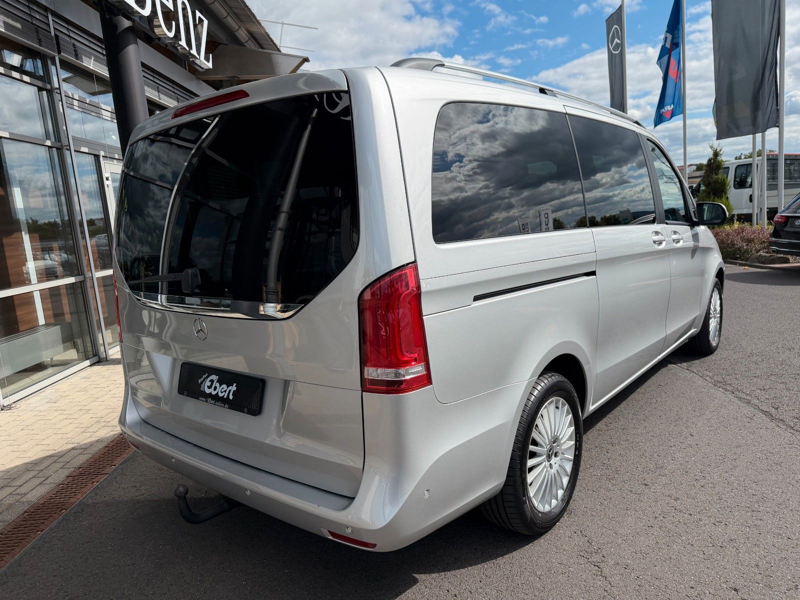 Fahrzeugabbildung Mercedes-Benz V 250 d EDITION AHK DISTRONIC Standheiz LED