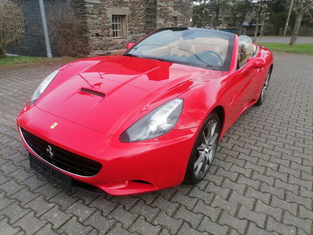 Ferrari California 4.3 V8 4-Sitzer