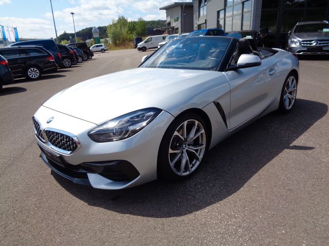 BMW Z4 Roadster sDrive 20 i Sport Line