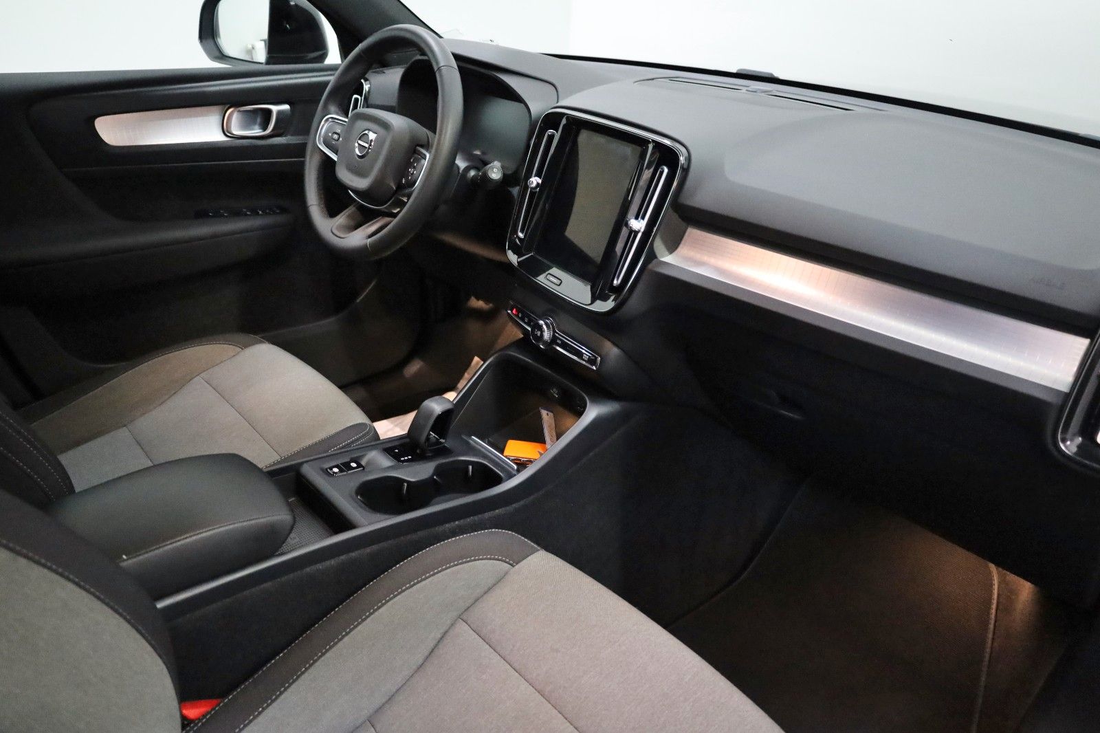 Fahrzeugabbildung Volvo XC40 Inscription, Navi,LED,Standheizung