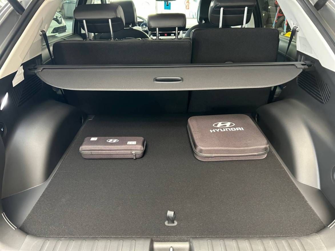 Fahrzeugabbildung Hyundai IONIQ 5  84 kWh(325 PS) UNIQ Panorama-Glasdach,