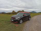 Kia Soul EV PLAY  - Kia Soul: Play