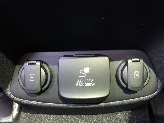 Fahrzeugabbildung Hyundai Santa Fe 2.2 CRDi Premium 4WD SHZ+PDC+Kamera+DAB