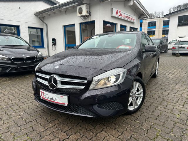 Mercedes-Benz A 180 BlueEfficiency Urban St&St-NAVI-XENON-SHZ