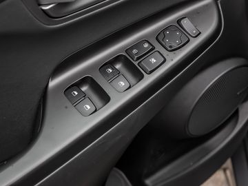 Hyundai Kona Basis Elektro 2WD Kamera Navi LED