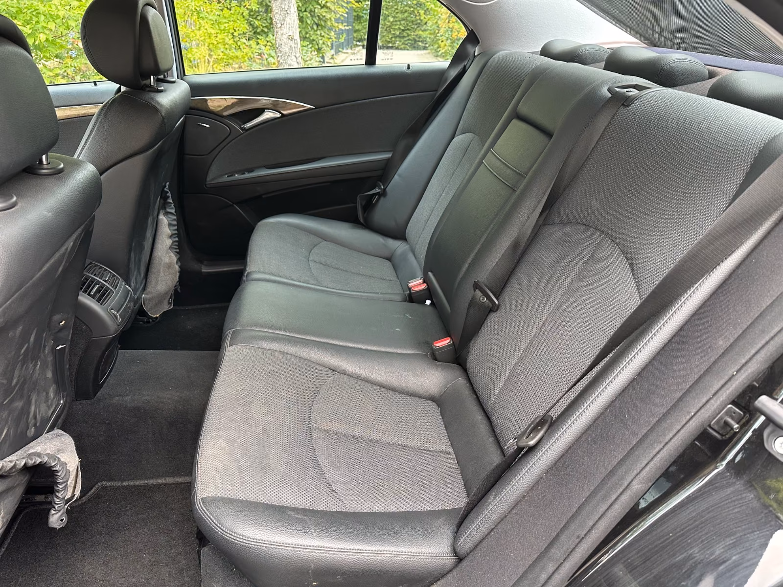 Mercedes-Benz E 220 CDI / Facelift / Navi / Schiebedach / 