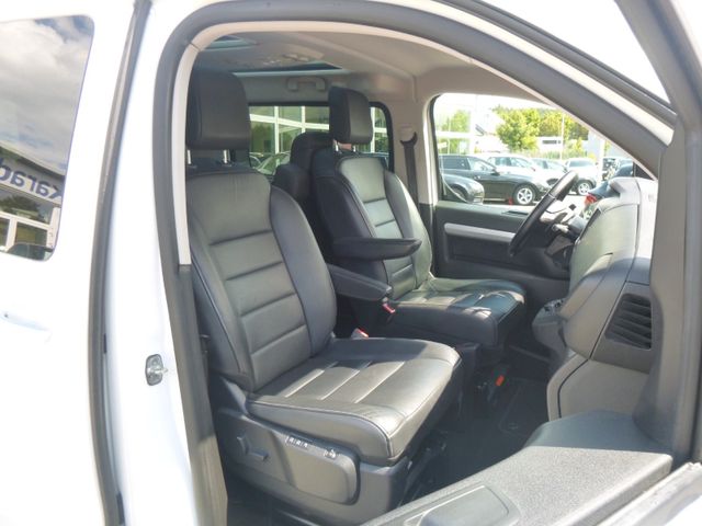 Fahrzeugabbildung Opel Zafira Life 2.0 D Tourer M>AUT/AHK/Tisch/