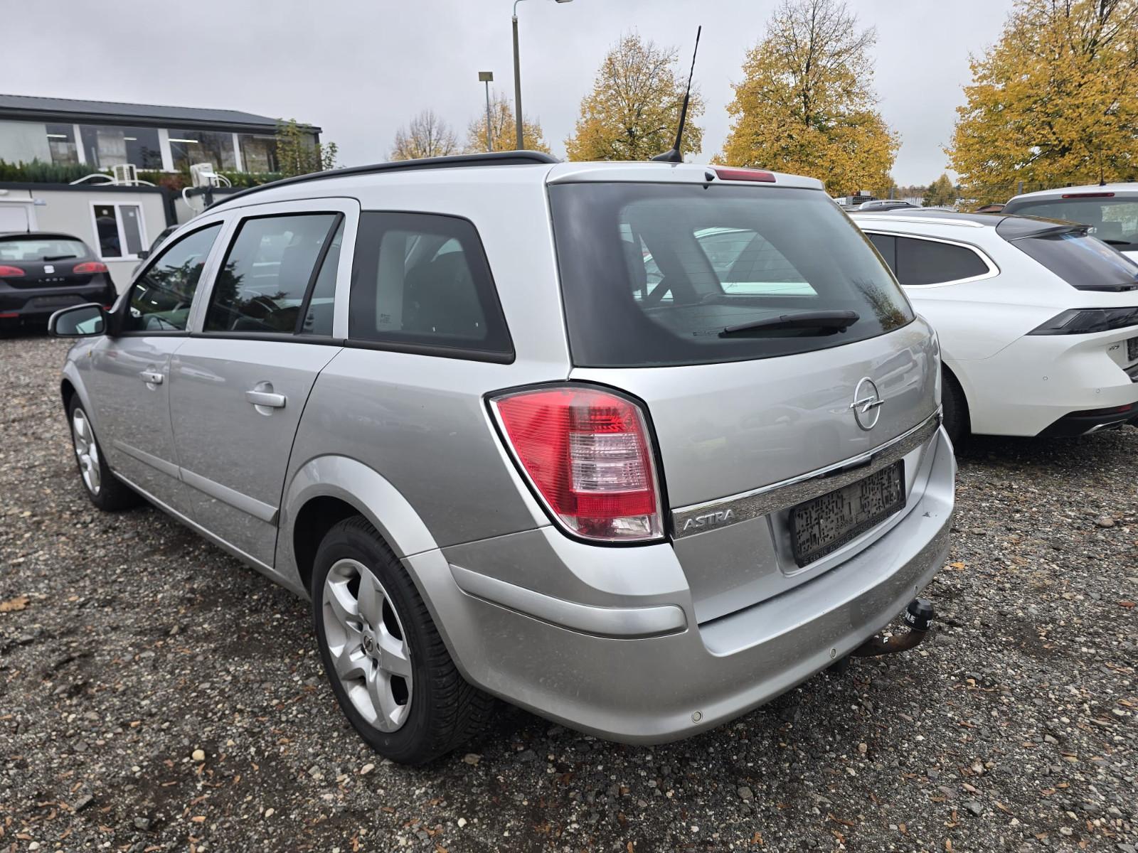 Opel Astra 2008 — photo 8