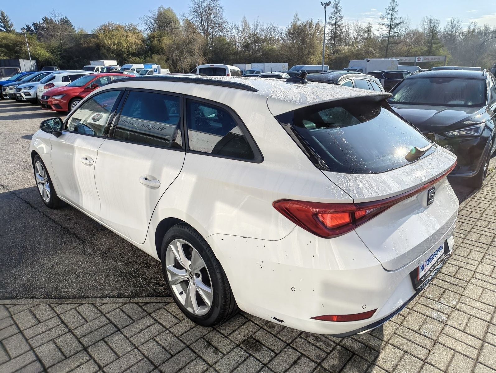 Fahrzeugabbildung SEAT Leon Sportstourer FR 2.0 TDI DSG