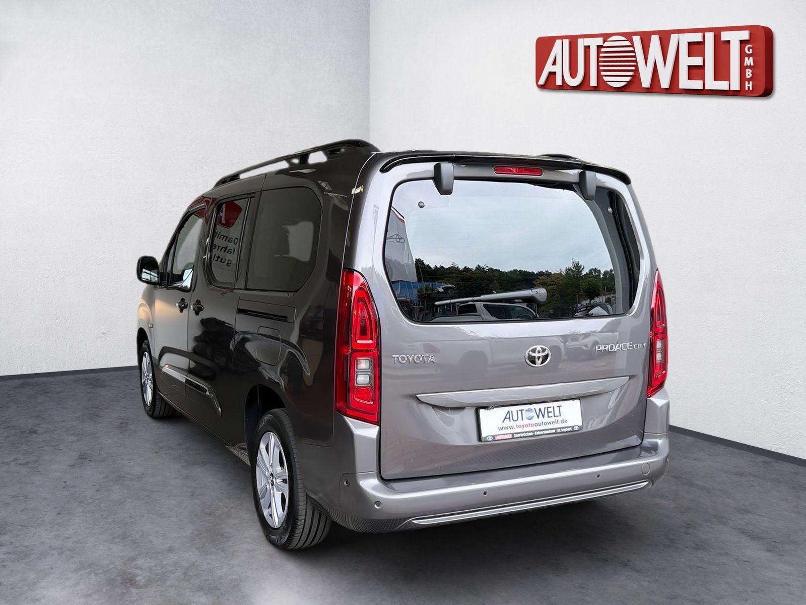 Fahrzeugabbildung Toyota Proace City Verso 1.2 L2 D Team Deutschland Navi