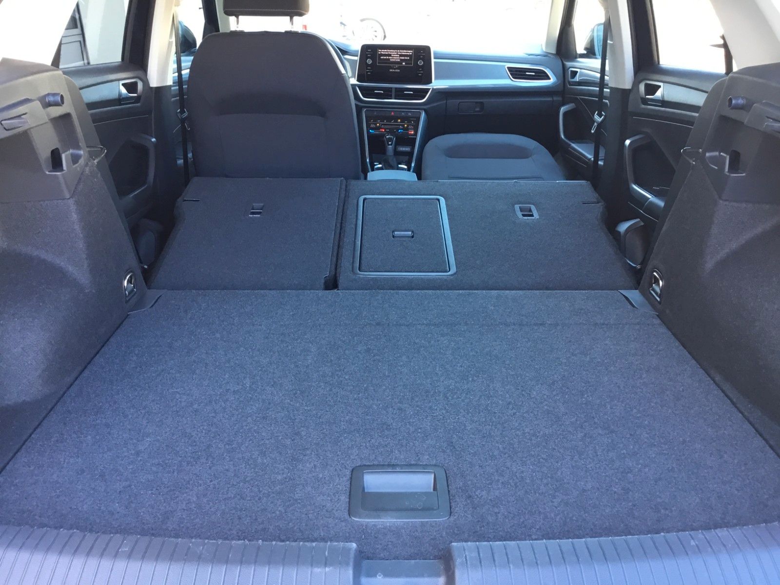 Fahrzeugabbildung Volkswagen T-Roc 1.5 TSI DSG Style+ACC+MatrixLED+Kessy+Navi