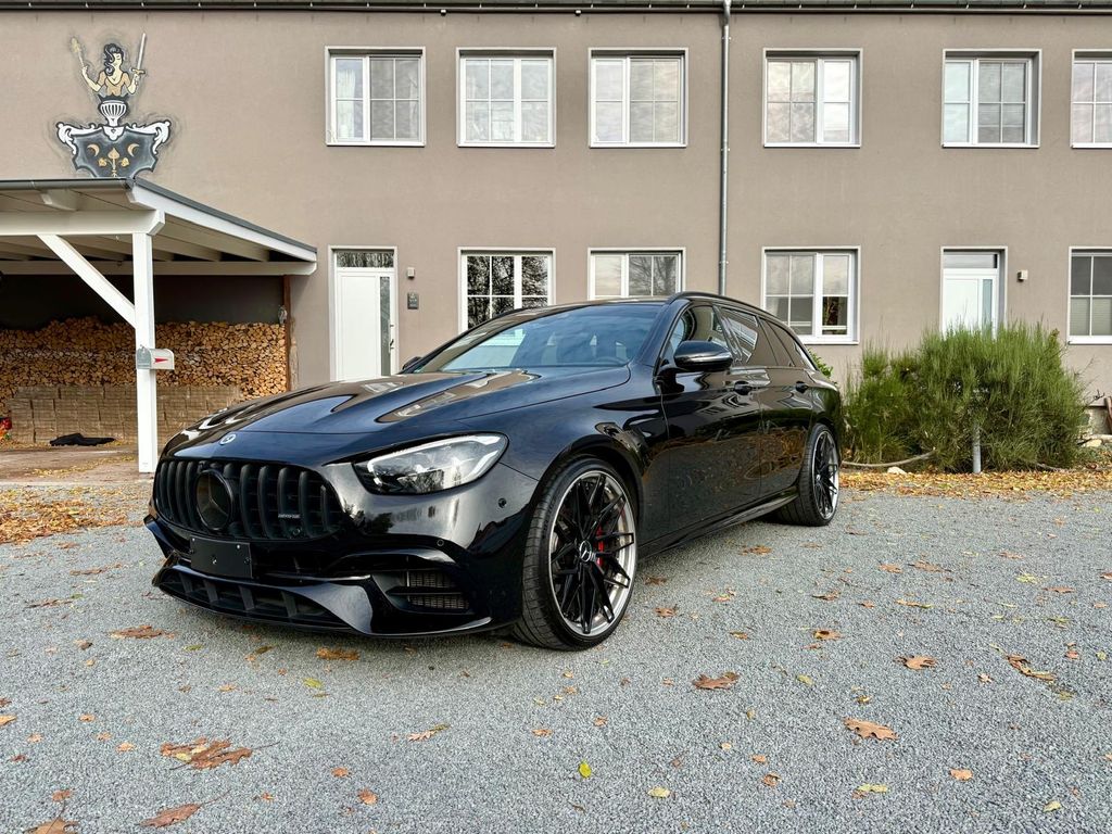 Mercedes-Benz E 63 AMG