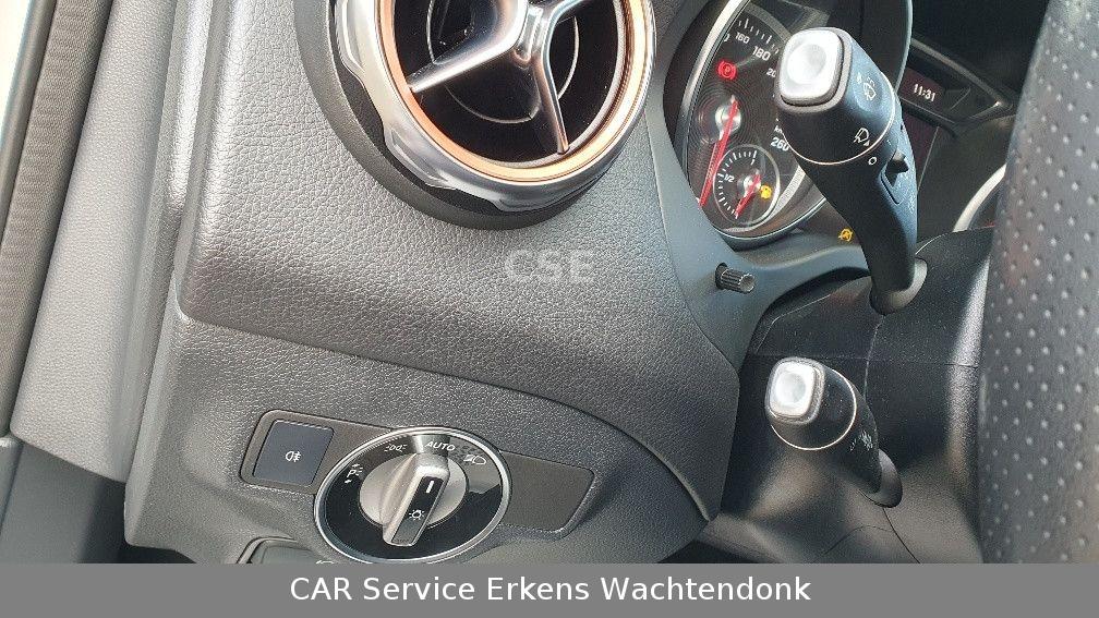 Mercedes-Benz GLA 180