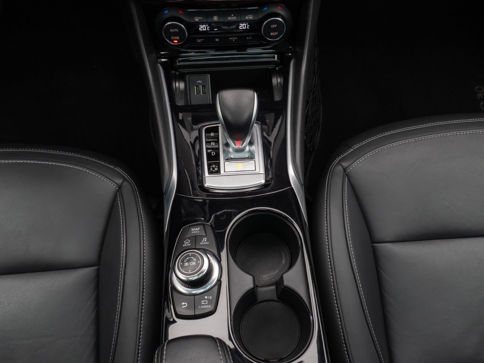 Fahrzeugabbildung Infiniti Q30 2.2 d Premium 360°Panorama Navi Sitzhzg LED