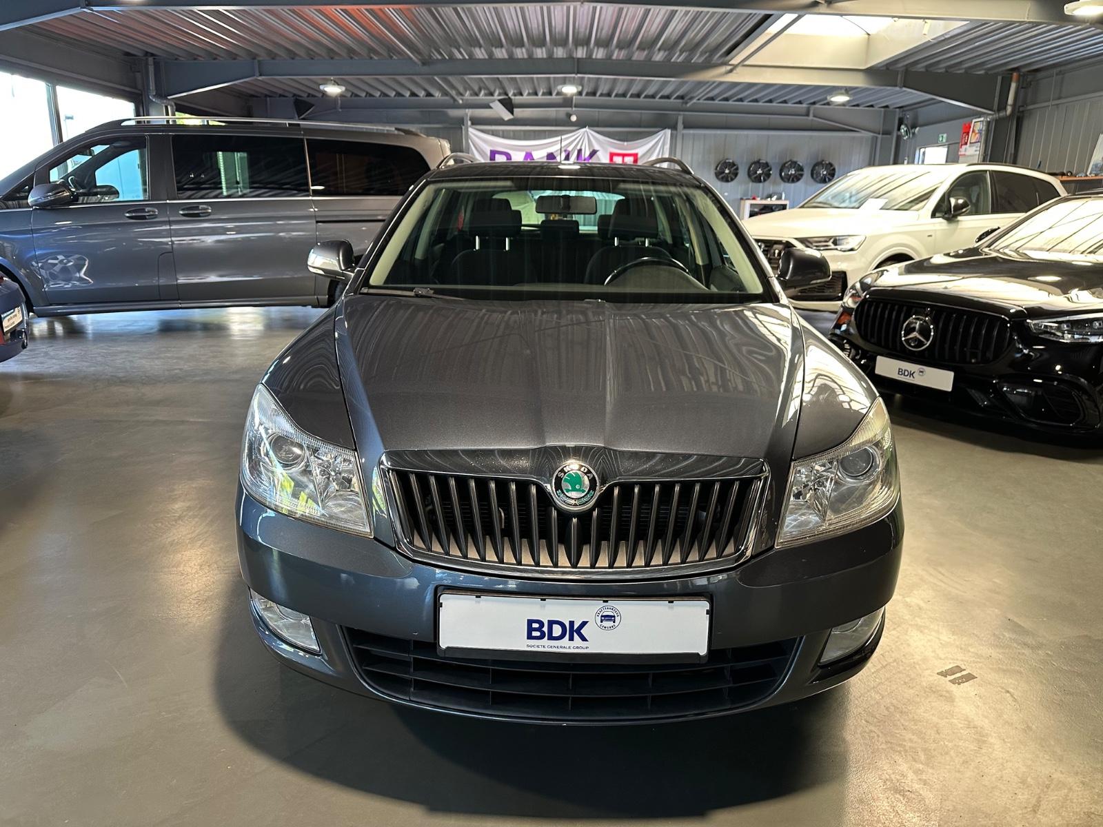 Skoda Octavia 2011 — photo 8