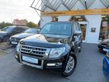 Mitsubishi Pajero 3.2 DI-D Top XENON/AHK/SCHIEBEDACH/7 SITZ - gebrauchte Mitsubishi Pajero aus dem Jahr 2017