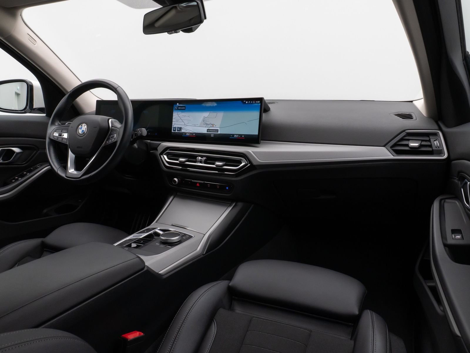 Fahrzeugabbildung BMW 320d Kamera HUD DAB AHK Alarm Sport Leder Ad.LED