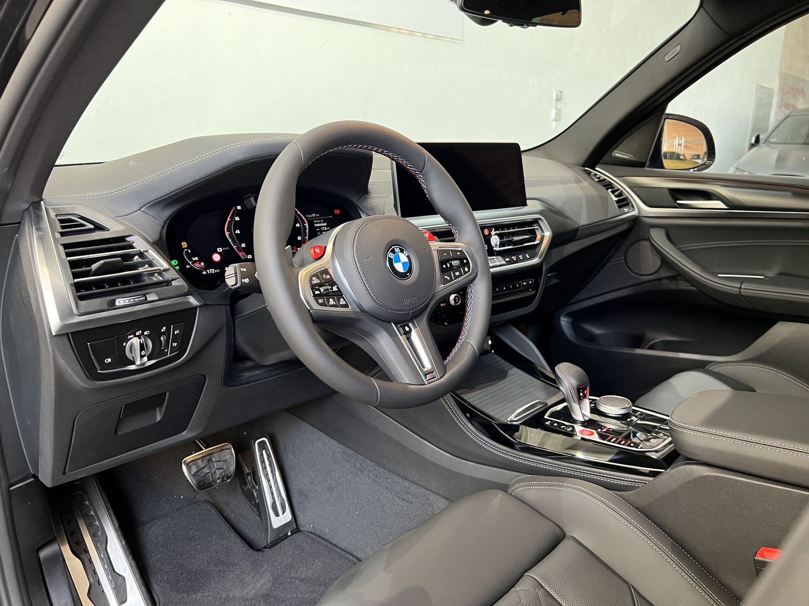 Fahrzeugabbildung BMW X3 M M Drivers Package M Competition Head-Up