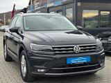 Volkswagen Tiguan 2.0 TDI Highline Finanzierung+1.Hand+ - 0 Prozent Finanzierung Angebote: Auto gebraucht
