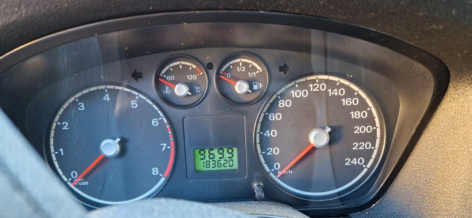 Ford Focus 2006 — photo 7
