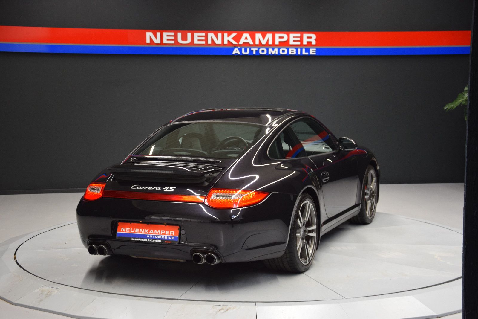 Fahrzeugabbildung Porsche 911 Carrera 4 S Coupe Leder Navi PDC SSD 19 ``