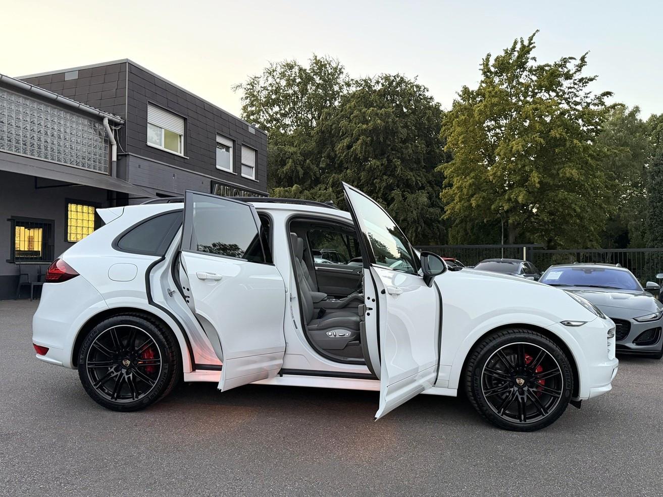 Porsche Cayenne GTS 2.Hd/U-frei/BRD/ACC/Leder/Pano/TOP