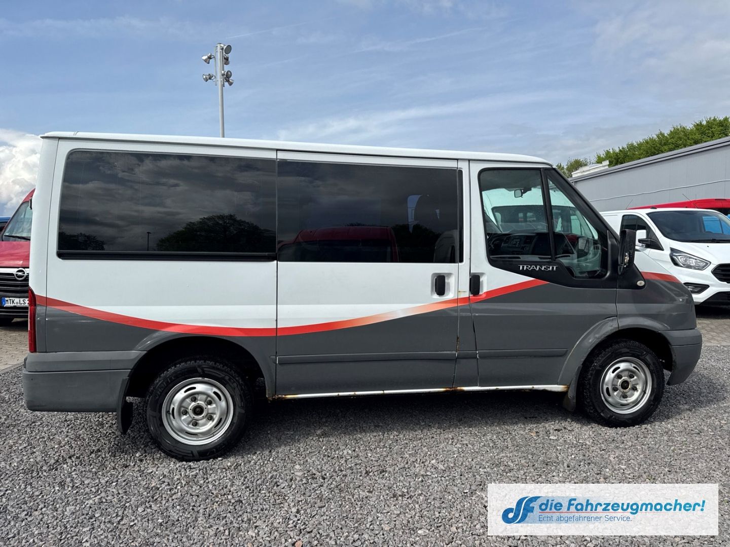Fahrzeugabbildung Ford Transit Kombi FT 300 K 2.2 TDCi *EXPORT