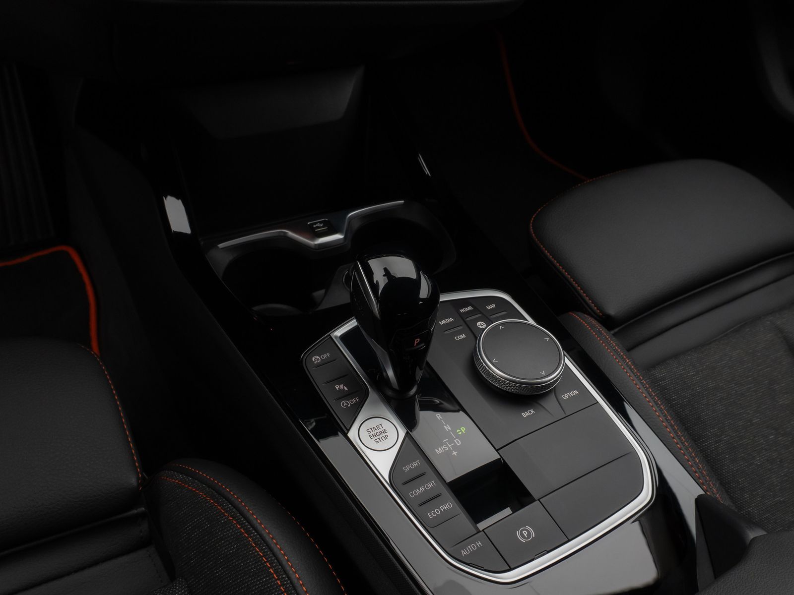Fahrzeugabbildung BMW 118i Sport Line Kamera DAB HiFi Lenkrhzg Sport
