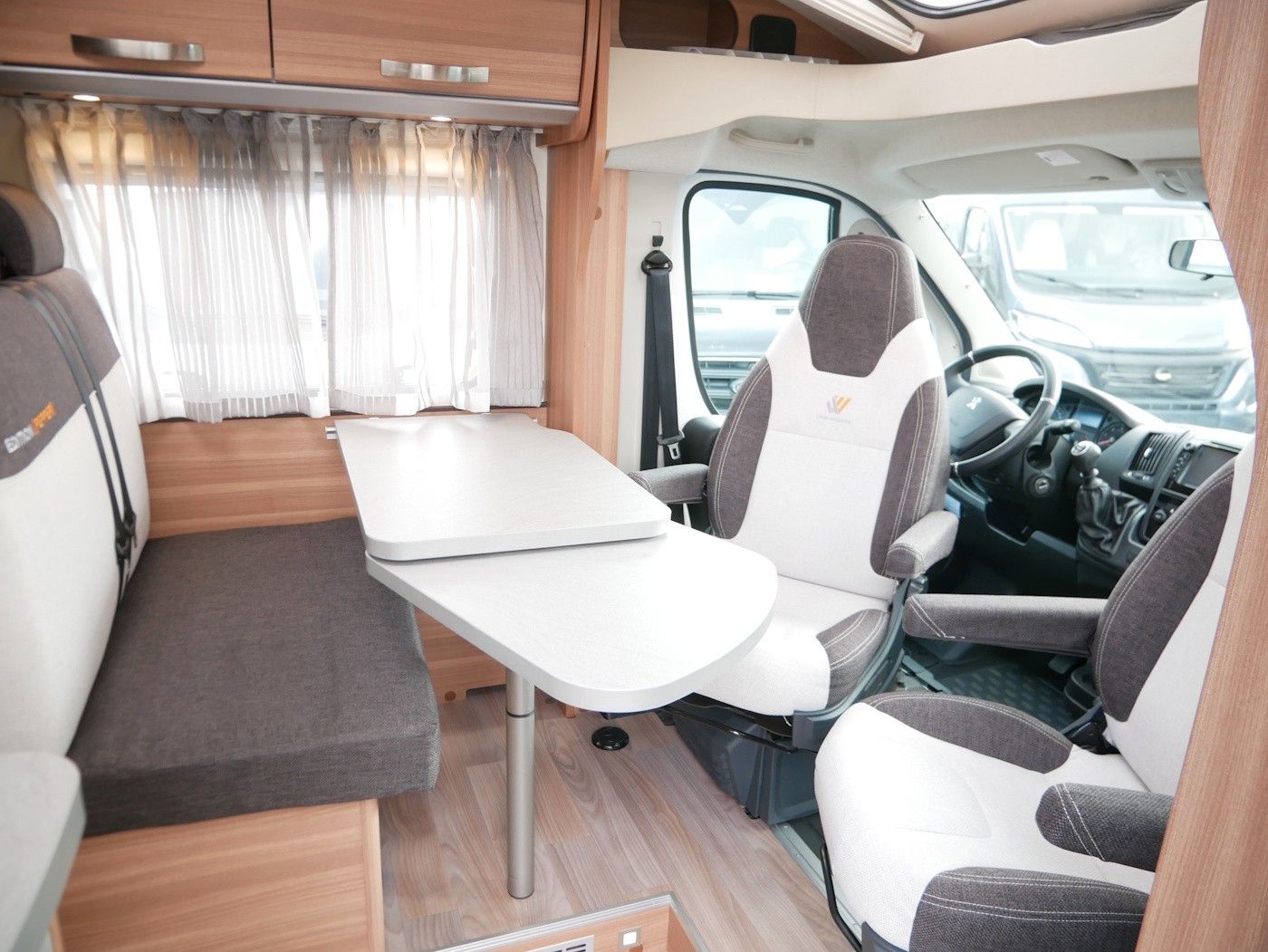 Fahrzeugabbildung Weinsberg CaraCompact Edition PEPPER 650 MEG NAVI SAT KAM