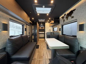 Niesmann + Bischoff Flair 880 VolluftfederungHubstützenActive Air 